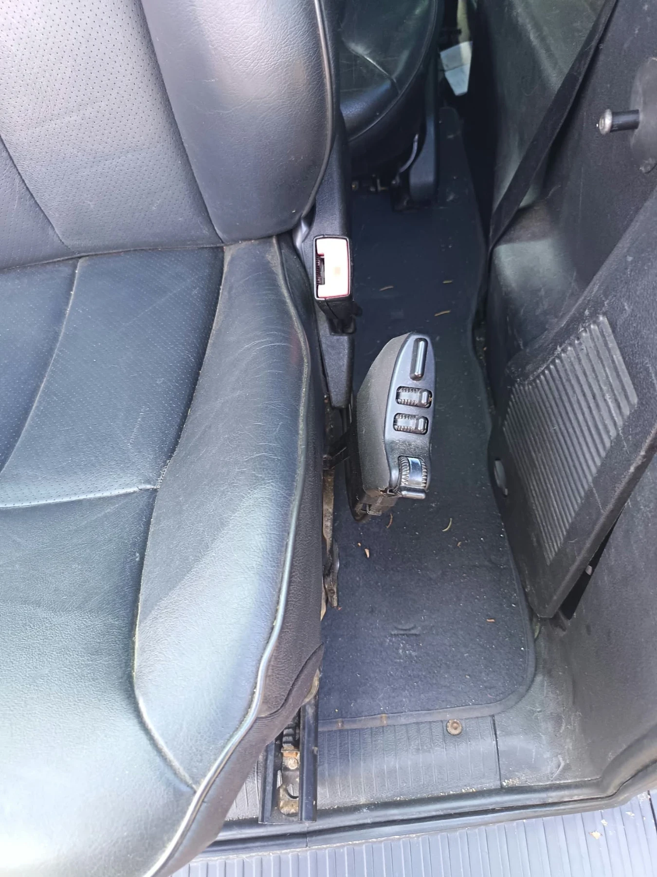 Mercedes-Benz E 320, снимка 12 - Автомобили и джипове - 56449231
