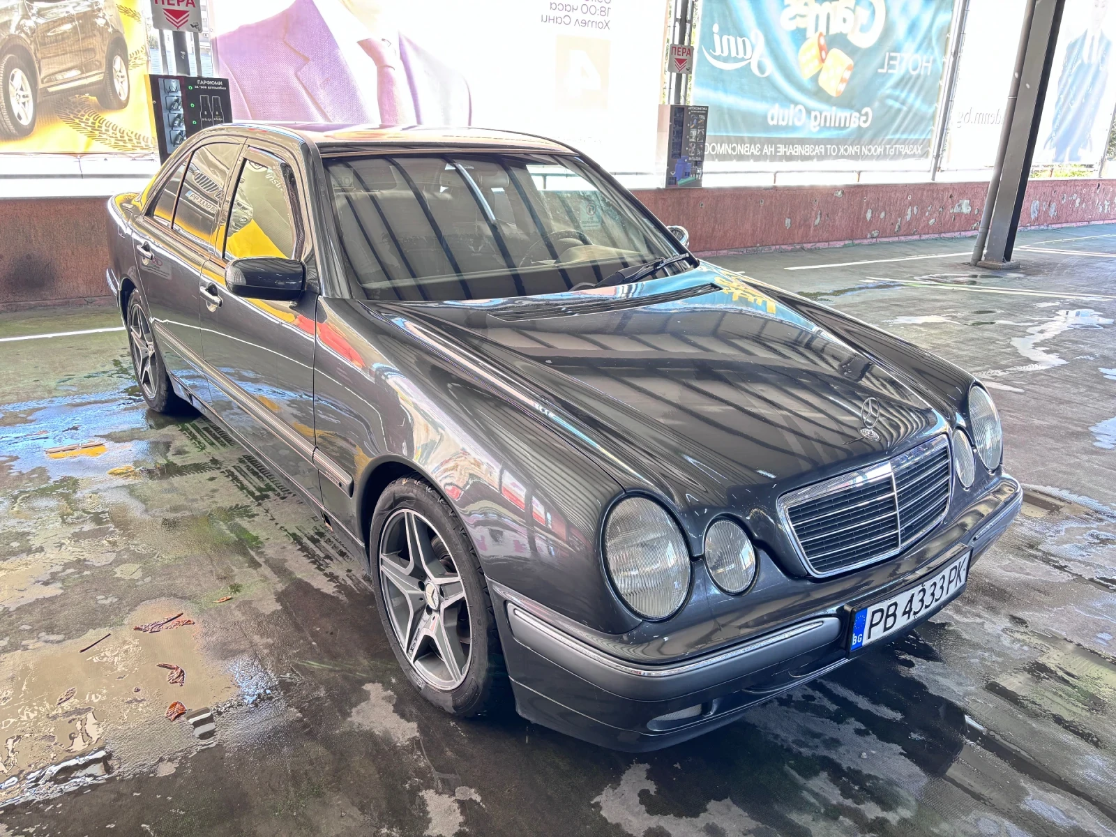 Mercedes-Benz E 320, снимка 3 - Автомобили и джипове - 56449231