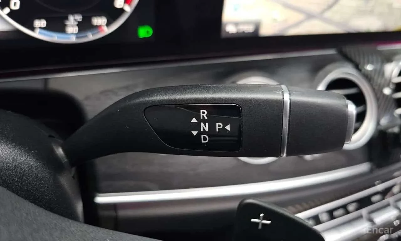 Mercedes-Benz E 300 * E300 4MATIC Avnatgarde /����������� | Mobile.bg � ����������� 9
