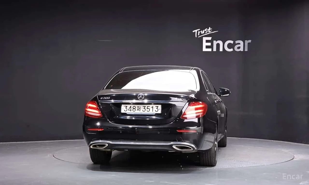 Mercedes-Benz E 300 * E300 4MATIC Avnatgarde /����������� | Mobile.bg � ����������� 4