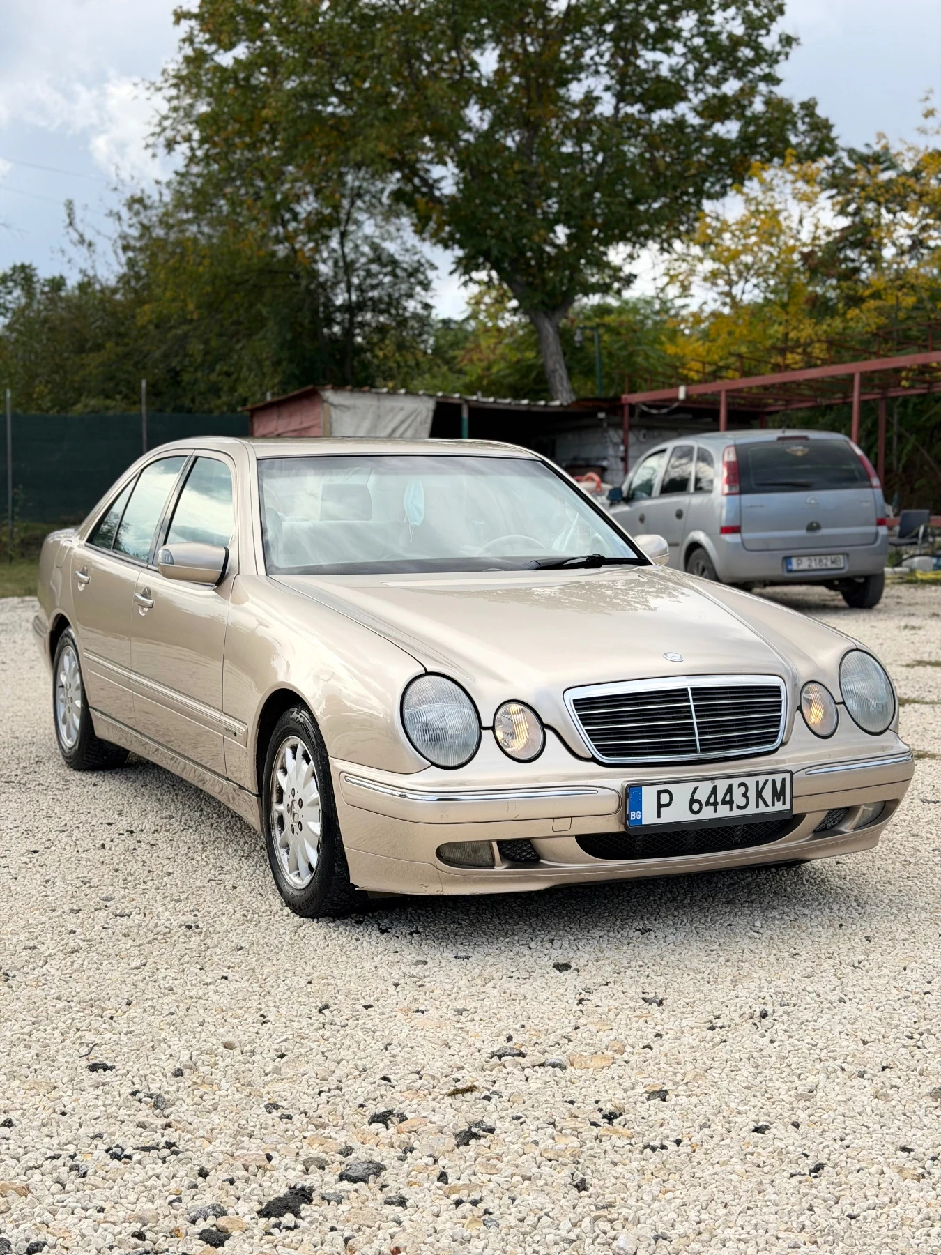 Mercedes-Benz E 270 CDI FACELIFT, снимка 2 - Автомобили и джипове - 56533950