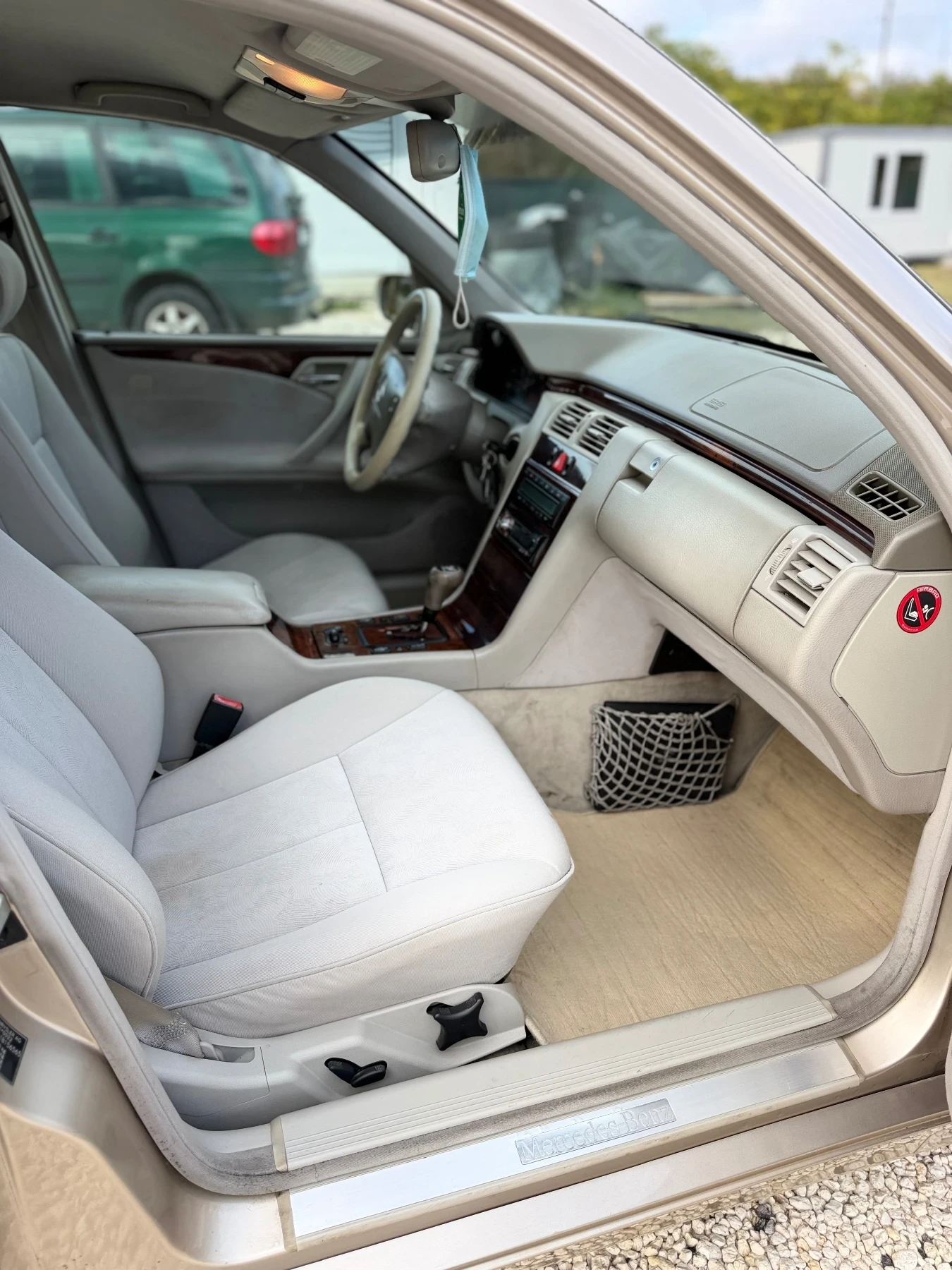 Mercedes-Benz E 270 CDI FACELIFT, снимка 12 - Автомобили и джипове - 56533950