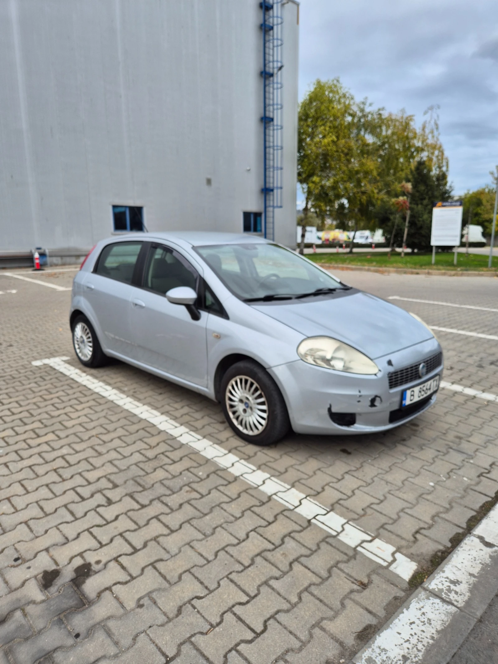 Fiat Punto 1.3 Multijet, снимка 7 - Автомобили и джипове - 56587188