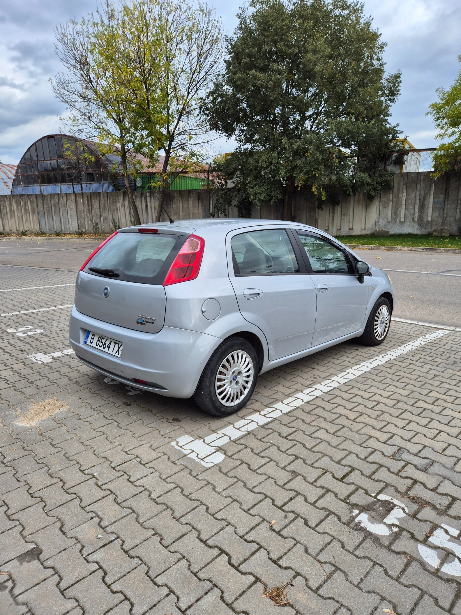 Fiat Punto 1.3 Multijet, снимка 5 - Автомобили и джипове - 56587188