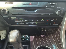 Lexus RX 350 Обдухване * AWD * Keyless * Сервизна История * , снимка 13