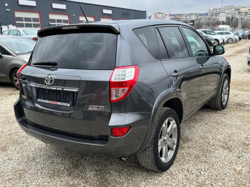 Toyota Rav4 2.2d avtomatic, снимка 4 - Автомобили и джипове - 52567166