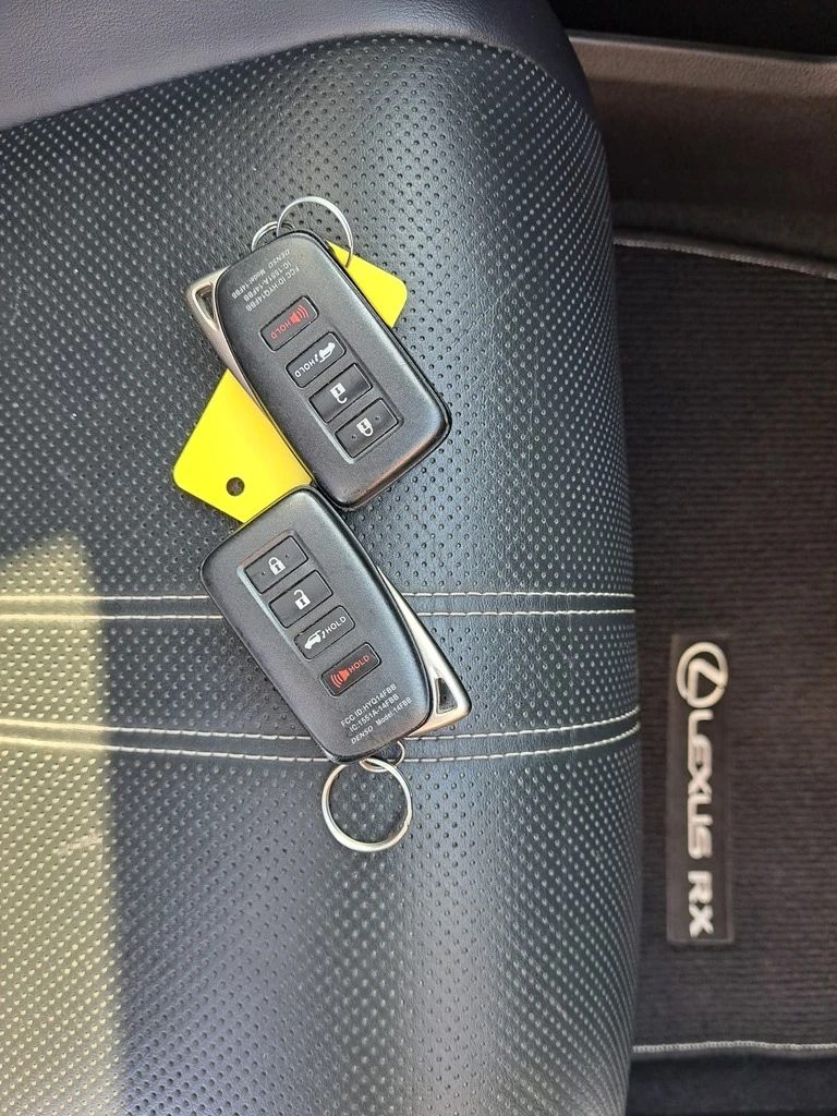 Lexus RX 350 Обдухване * AWD * Keyless * Сервизна История * , снимка 17 - Автомобили и джипове - 53819079