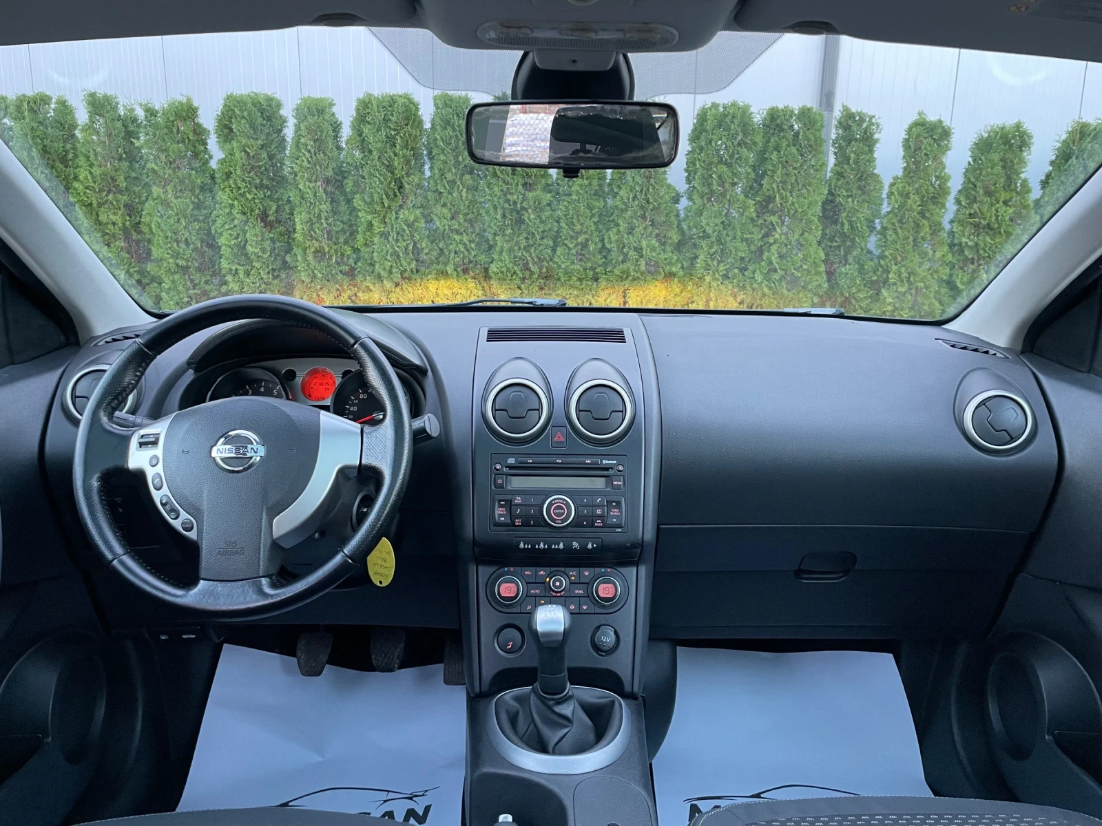 Nissan Qashqai 1.6i Италия/Панорама/Климатроник  - изображение 10