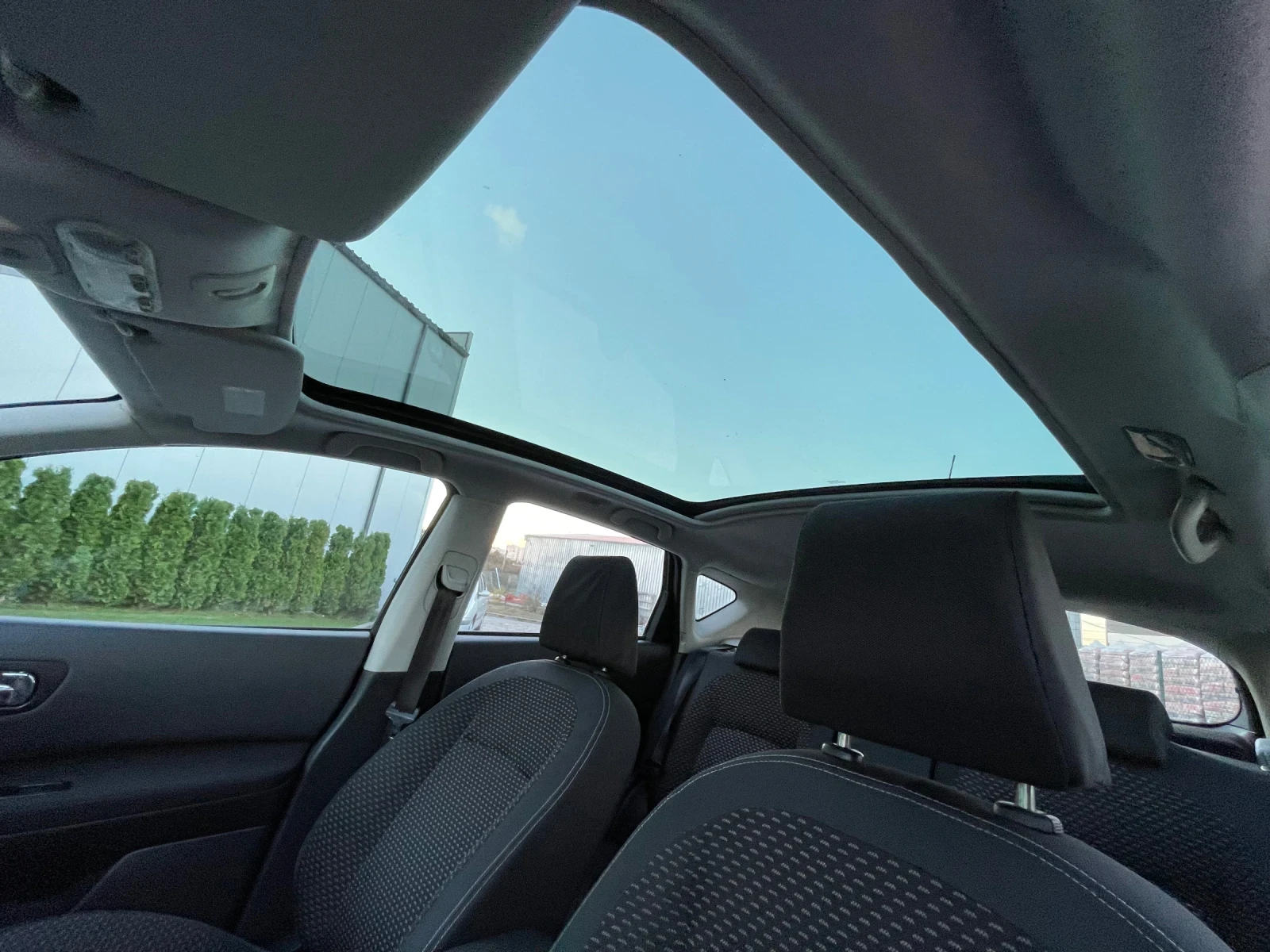 Nissan Qashqai 1.6i //  | Mobile.bg   15