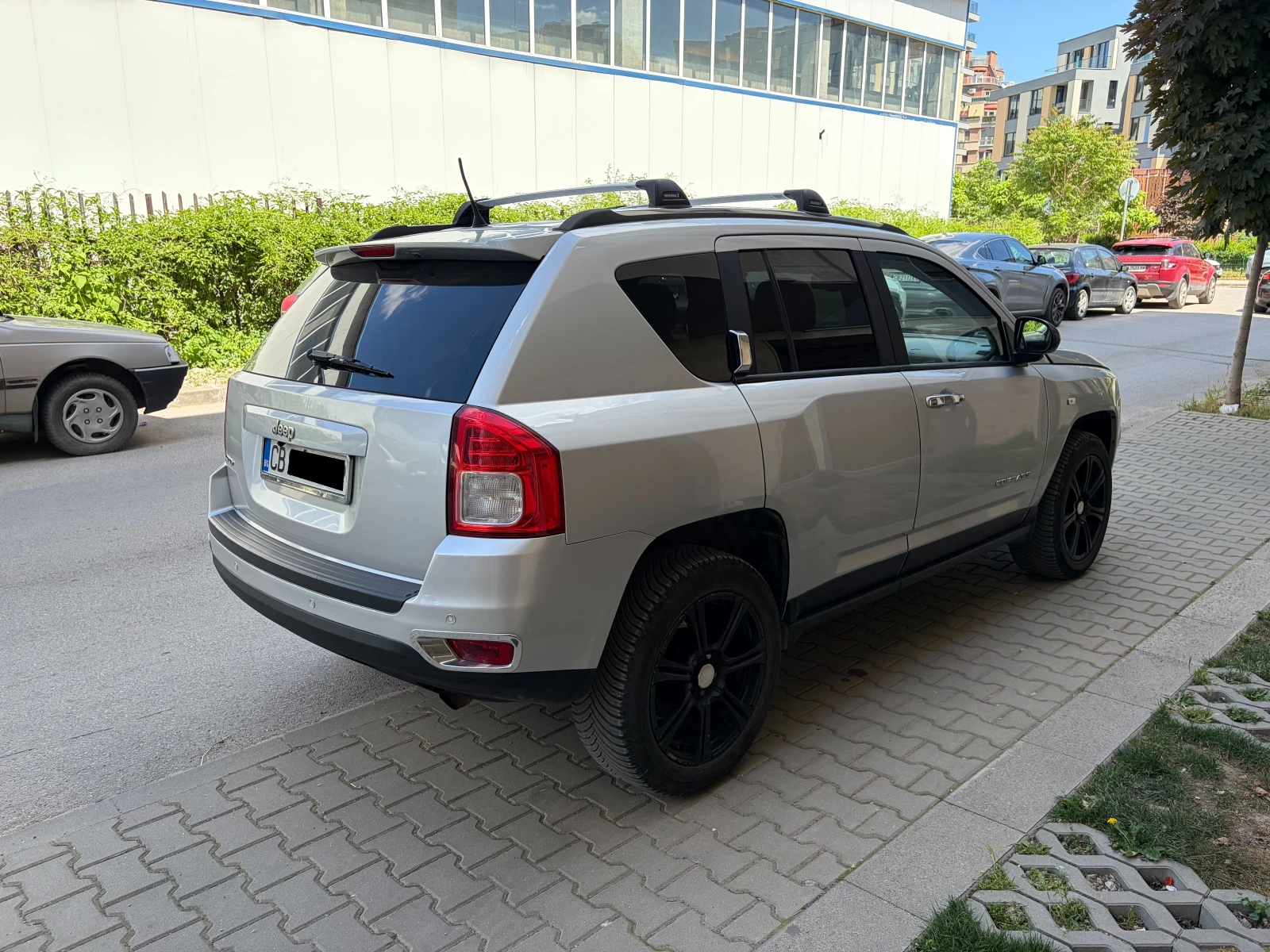 Jeep Compass 2.2 CRD 4x4 Facelift, снимка 3 - Автомобили и джипове - 54718276