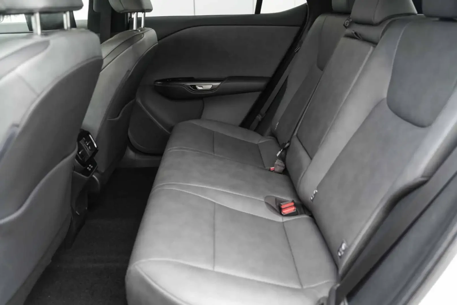 Lexus RZ 450E* ПОДГРЕВ* 360КАМЕРА* 360КАМЕРА* LANE* ASSIST*, снимка 16 - Автомобили и джипове - 54955331