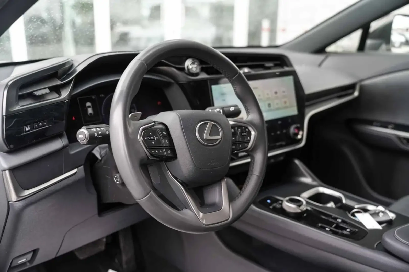 Lexus RZ 450E* ПОДГРЕВ* 360КАМЕРА* 360КАМЕРА* LANE* ASSIST*, снимка 9 - Автомобили и джипове - 54955331