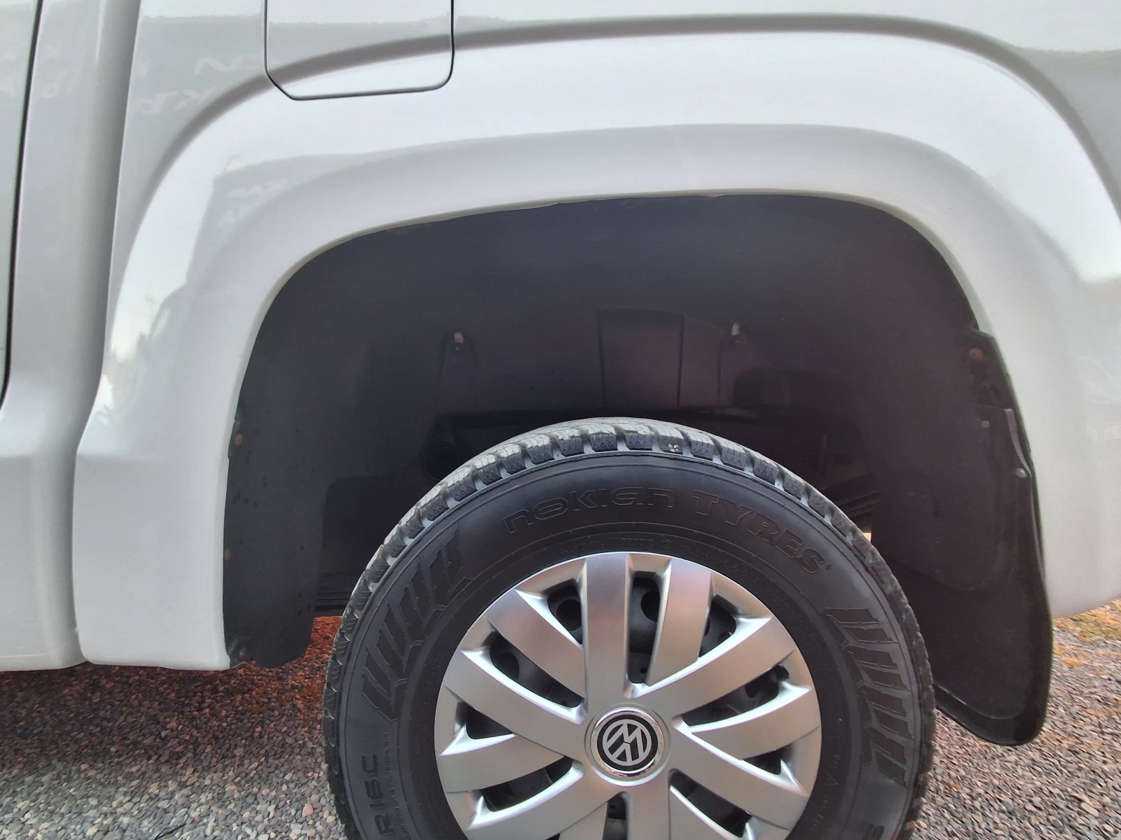 VW Amarok 2.0 TDI 4x4, снимка 8 - Автомобили и джипове - 55203833