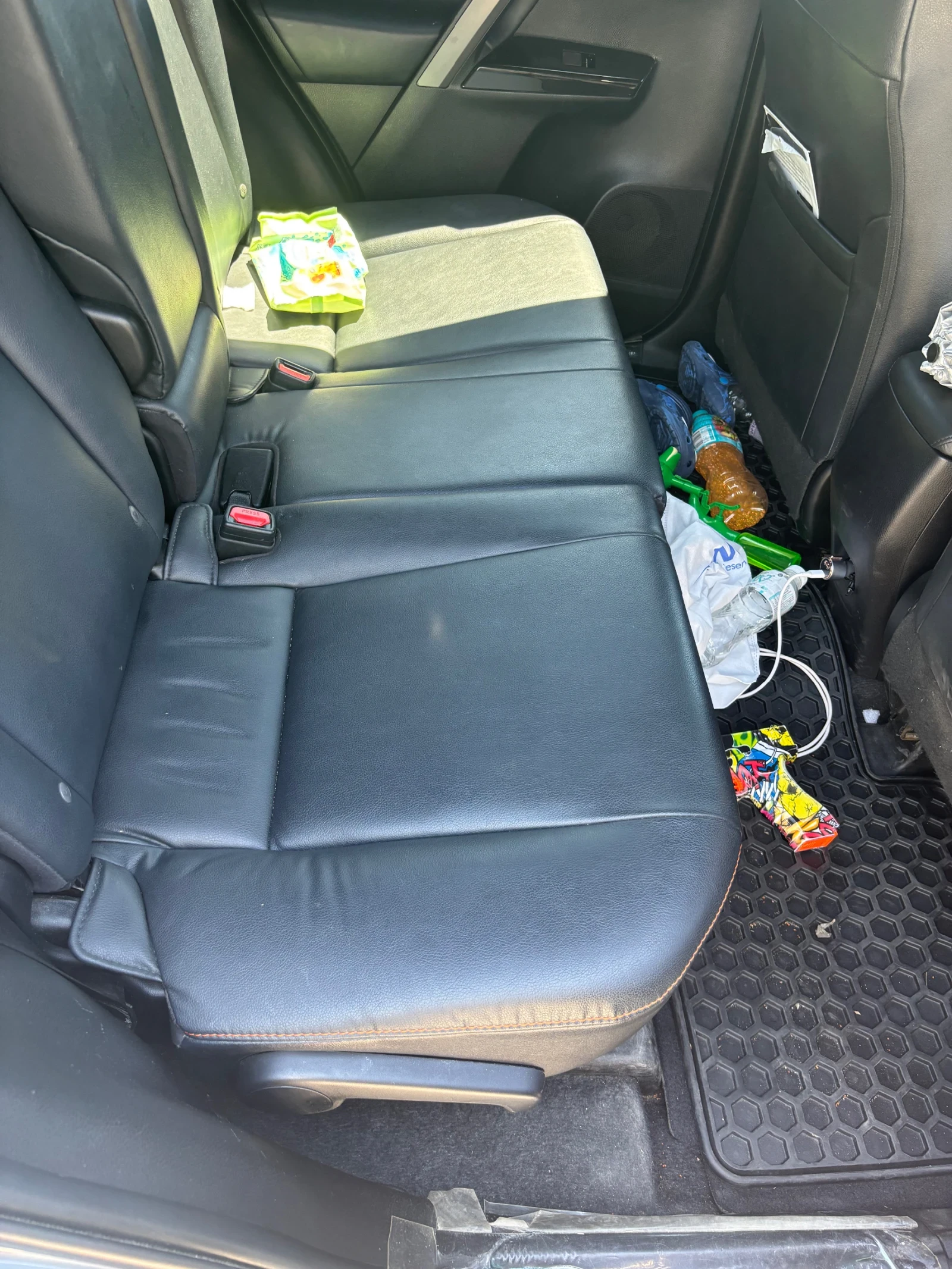 Toyota Rav4, снимка 9 - Автомобили и джипове - 55512210