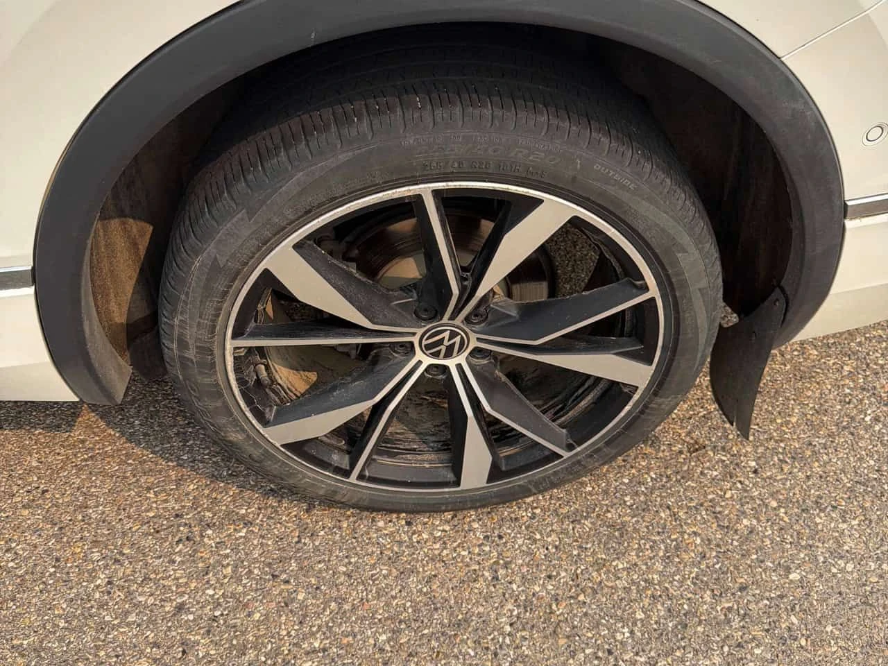 VW Tiguan Highline R Line /360/DIS/ОБДУХВАНЕ/FENDER, снимка 7 - Автомобили и джипове - 55602555