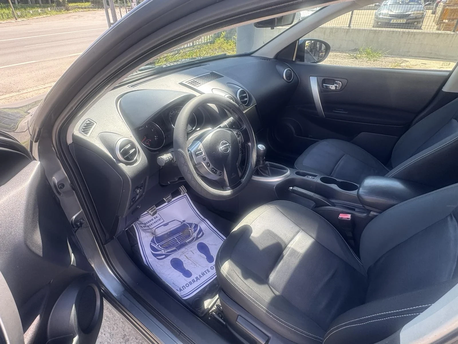 Nissan Qashqai, снимка 7 - Автомобили и джипове - 56546193
