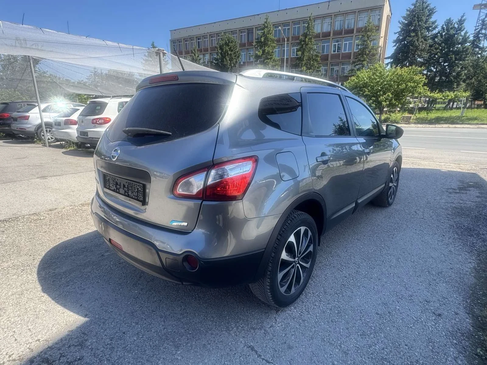 Nissan Qashqai, снимка 4 - Автомобили и джипове - 56546193