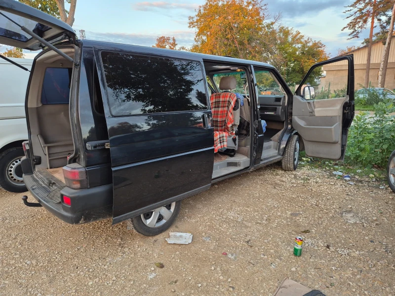 VW Multivan, снимка 3 - Бусове и автобуси - 52299173