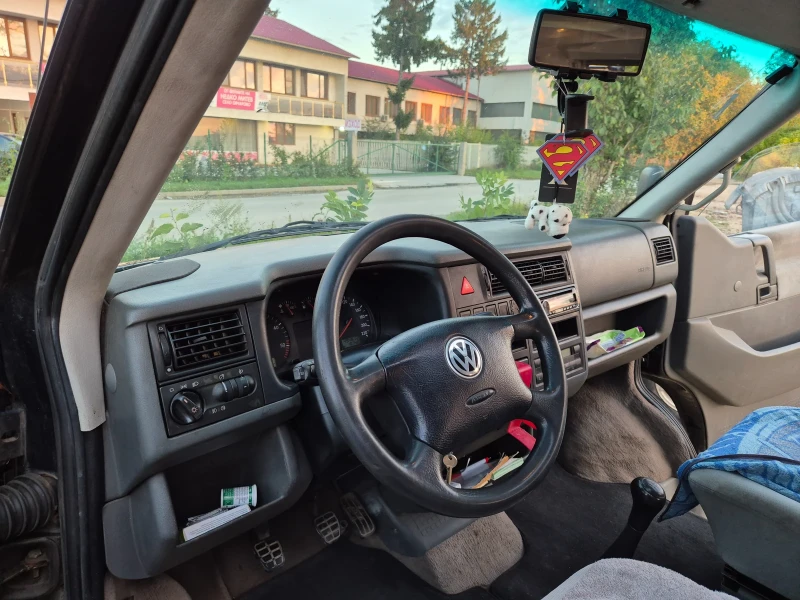 VW Multivan, снимка 4 - Бусове и автобуси - 52299173