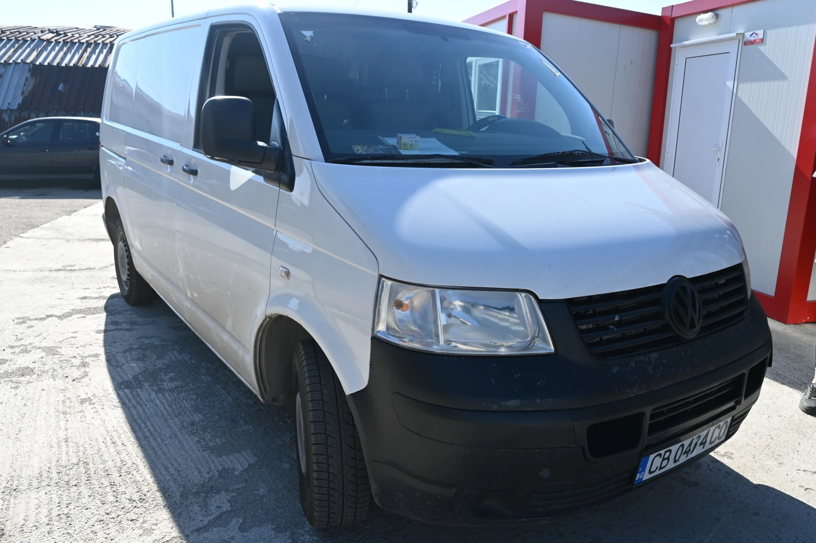 VW Transporter ЧИСТО НОВА БОЯ, снимка 12 - Бусове и автобуси - 54676062
