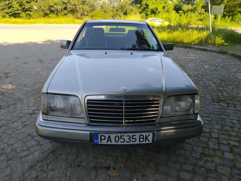 Mercedes-Benz E 200, снимка 1 - Автомобили и джипове - 47147886