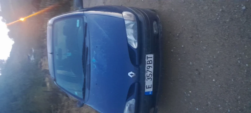 Renault Megane, снимка 4 - Автомобили и джипове - 47154012