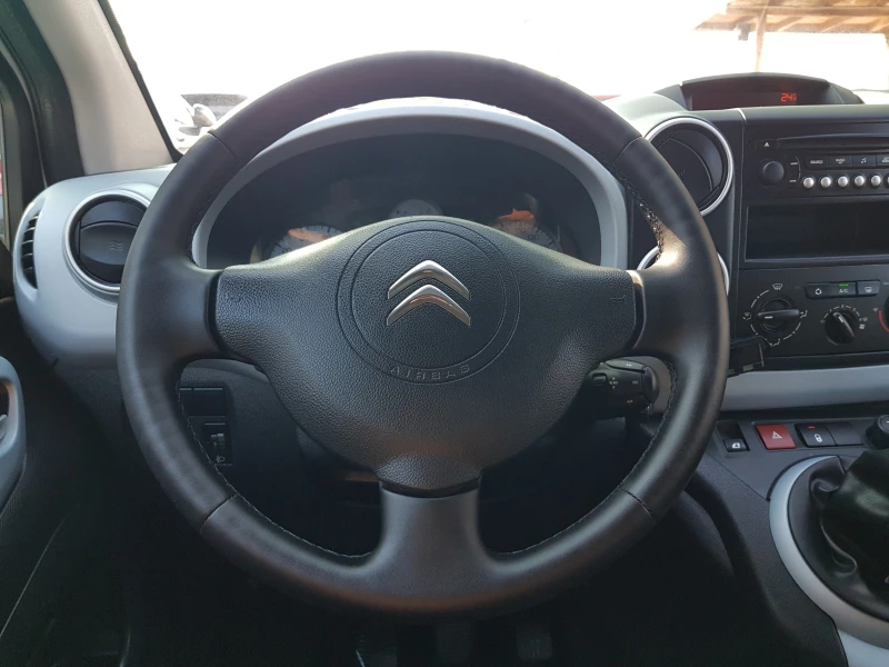 Citroen Berlingo 1.6 - 92 к.с. EURO 5A ЛИЗИНГ, снимка 17 - Автомобили и джипове - 47434294