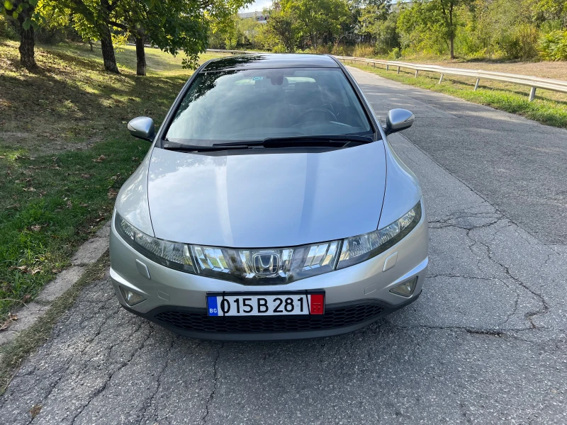 Honda Civic 1.8i V-tec/140p.s-Avtomatik/Executive-Pano/FULL, снимка 5 - Автомобили и джипове - 47454695