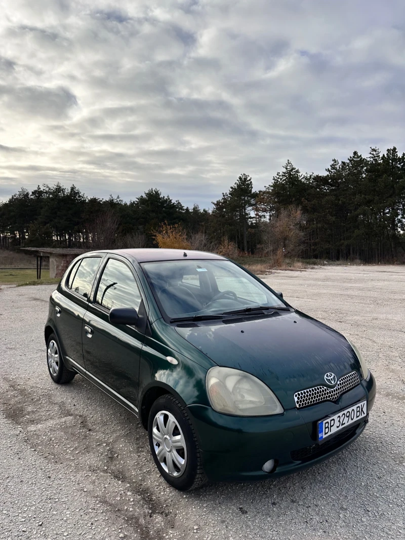 Toyota Yaris 1.0i, снимка 2 - Автомобили и джипове - 48102358