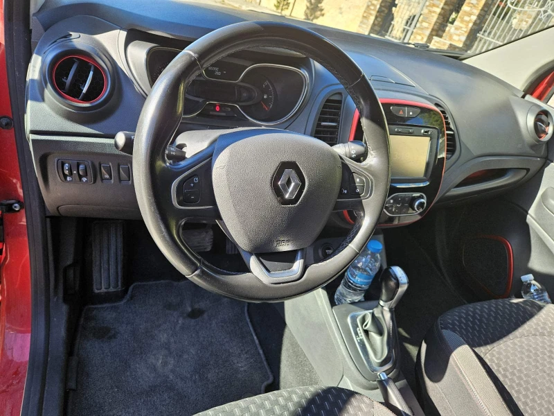 Renault Captur INTENS TCe Евро 6B, снимка 4 - Автомобили и джипове - 49136821