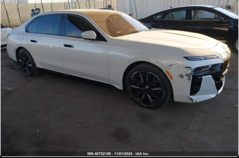 BMW i7 * XDRIVE60  (CARFAX), снимка 4 - Автомобили и джипове - 49147069