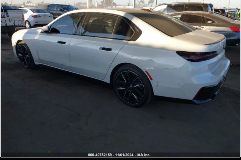 BMW i7 * XDRIVE60  (CARFAX), снимка 3 - Автомобили и джипове - 49147069