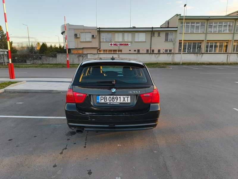 BMW 320 D/Xdrive/Big Navi/, снимка 4 - Автомобили и джипове - 52949457
