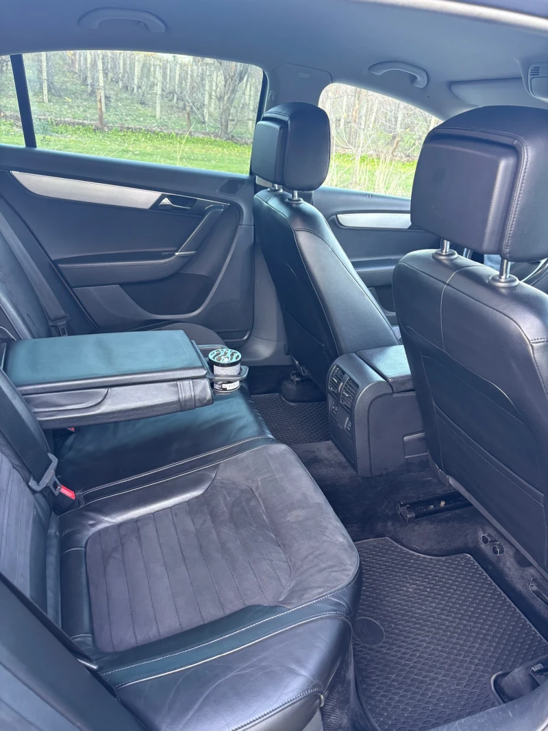 VW Passat 2.0TDI LED Highline, снимка 12 - Автомобили и джипове - 52953071