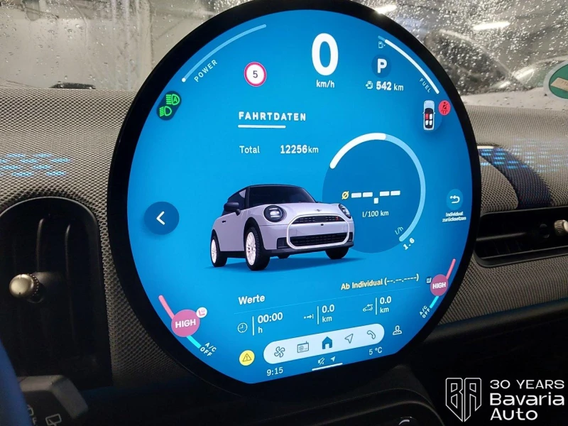 Mini Cooper C 1, 5 Steptronic Favoured Trim, снимка 9 - Автомобили и джипове - 53124139