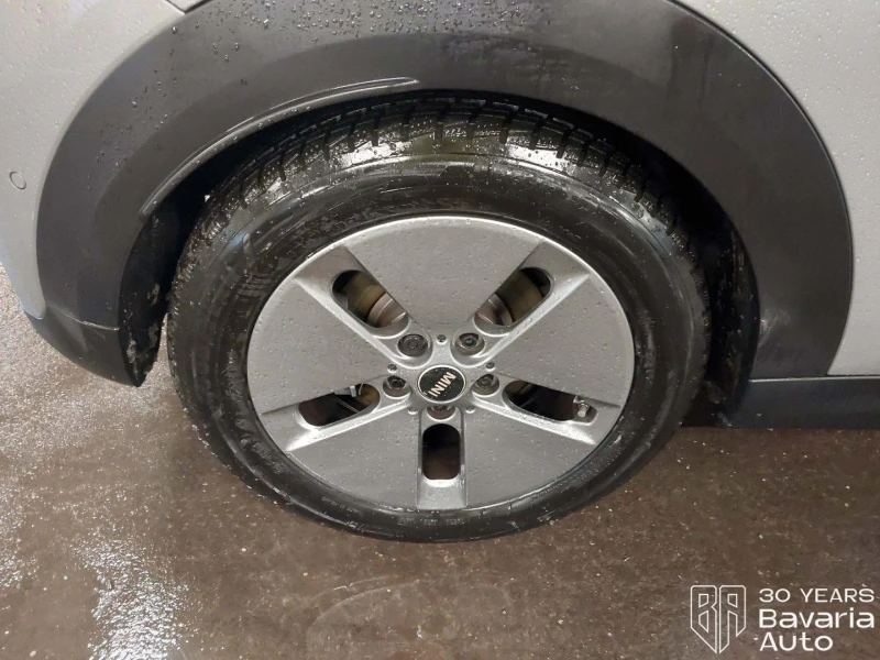 Mini Cooper C 1, 5 Steptronic Favoured Trim, снимка 12 - Автомобили и джипове - 53124139