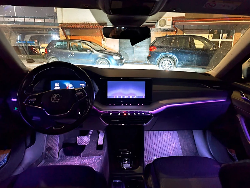 Skoda Octavia Matrix LED, DSG, Keyless, Distronic , снимка 10 - Автомобили и джипове - 53389697