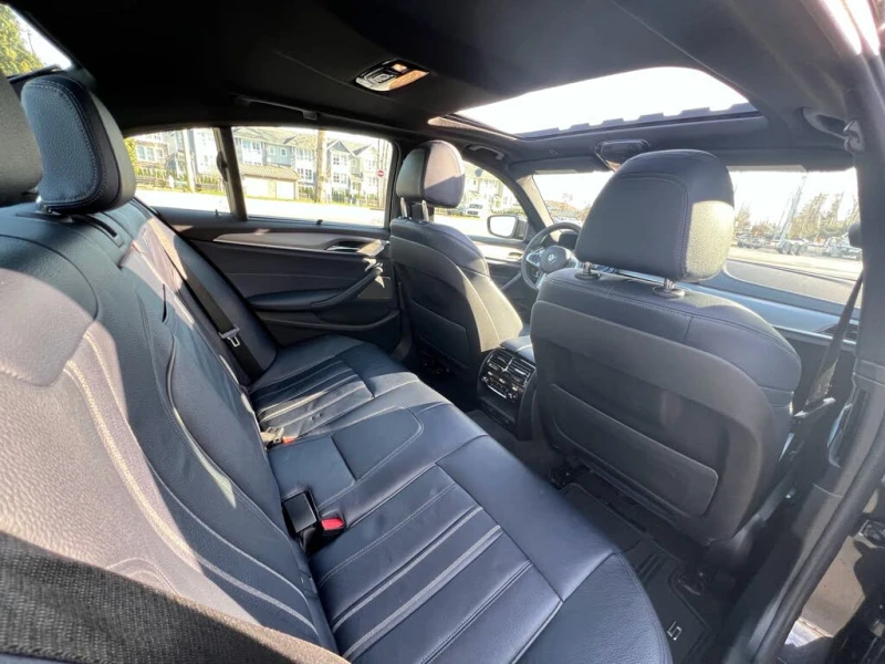 BMW 540 M-Package * HUD * АвтоКредит * (ЦЕНА ДО БГ), снимка 16 - Автомобили и джипове - 53472007