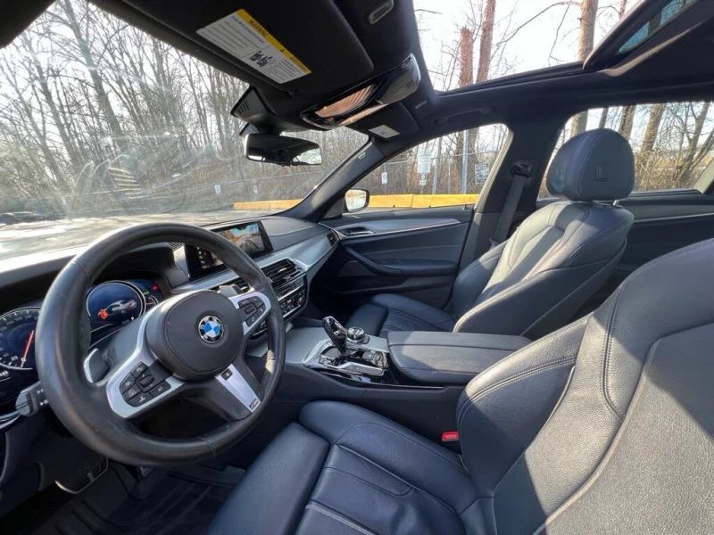 BMW 540 M-Package * HUD * АвтоКредит * (ЦЕНА ДО БГ), снимка 14 - Автомобили и джипове - 53472007