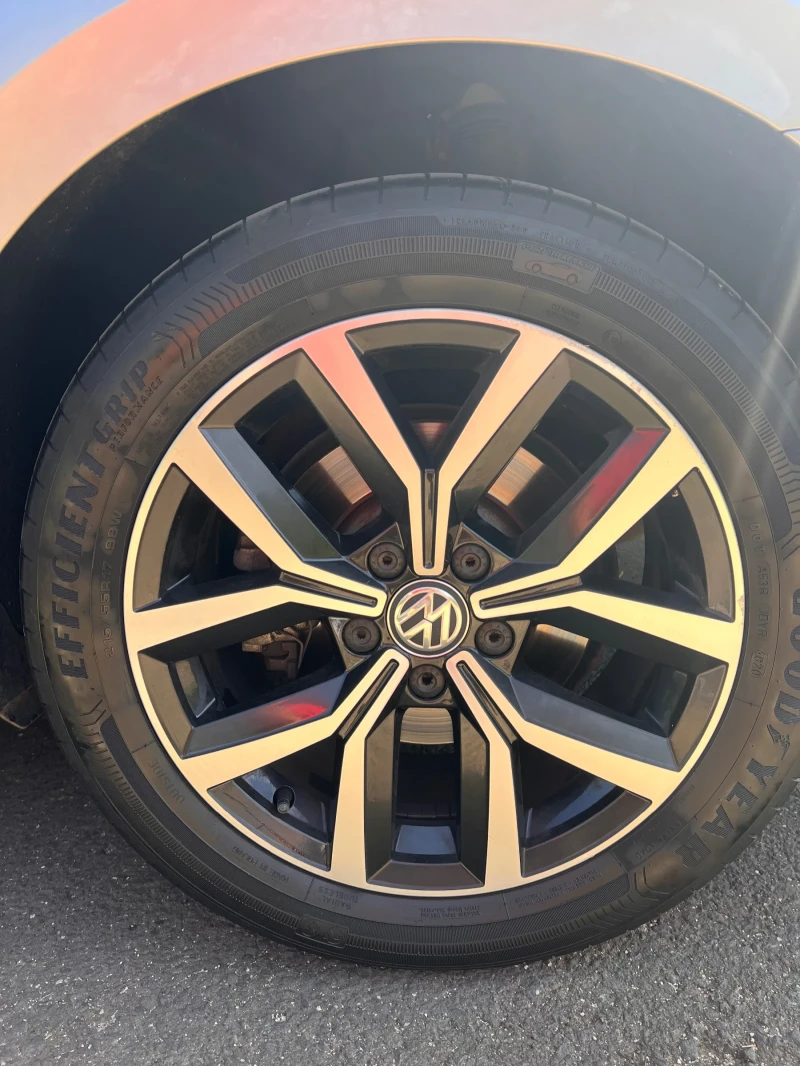 VW Passat 2.0TDI/HIGHLINE/AUTOMATIC/ДИГИТАЛЕН КИЛОМЕТРАЖ/4MO - 31500 лв. - 37265689 | Car24.bg