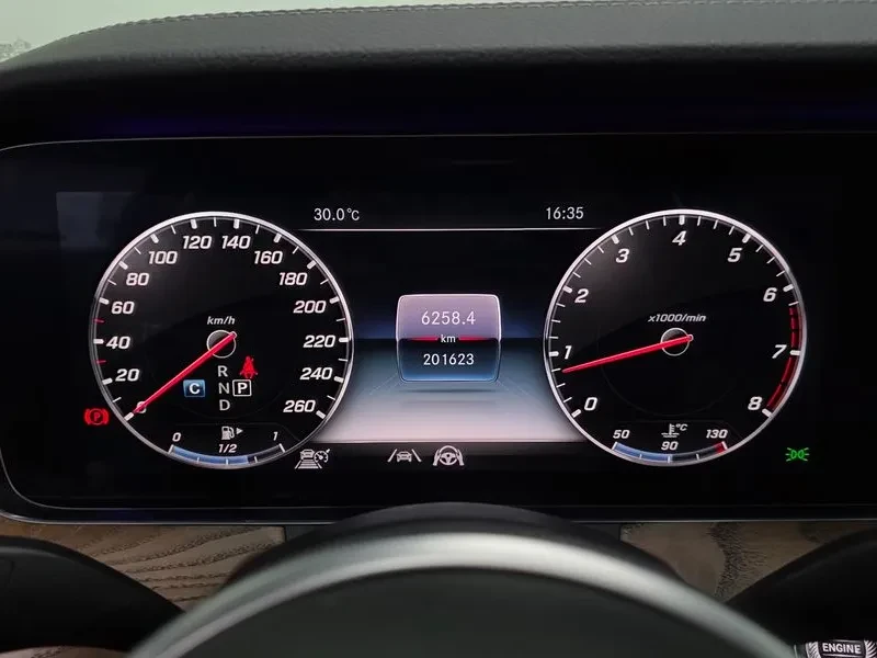 Mercedes-Benz E 300 4MATIC EXCLUSIVE, снимка 8 - Автомобили и джипове - 56016711