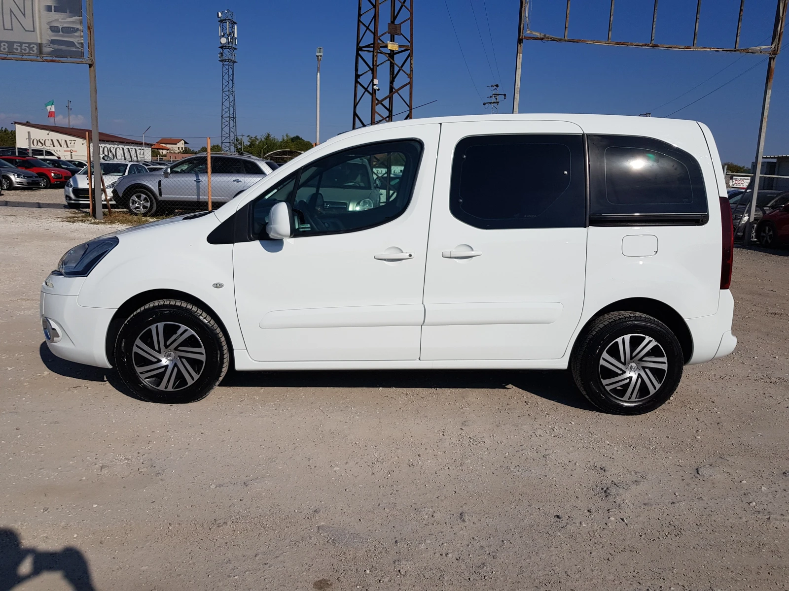 Citroen Berlingo 1.6 - 92 к.с. EURO 5A ЛИЗИНГ - изображение 8