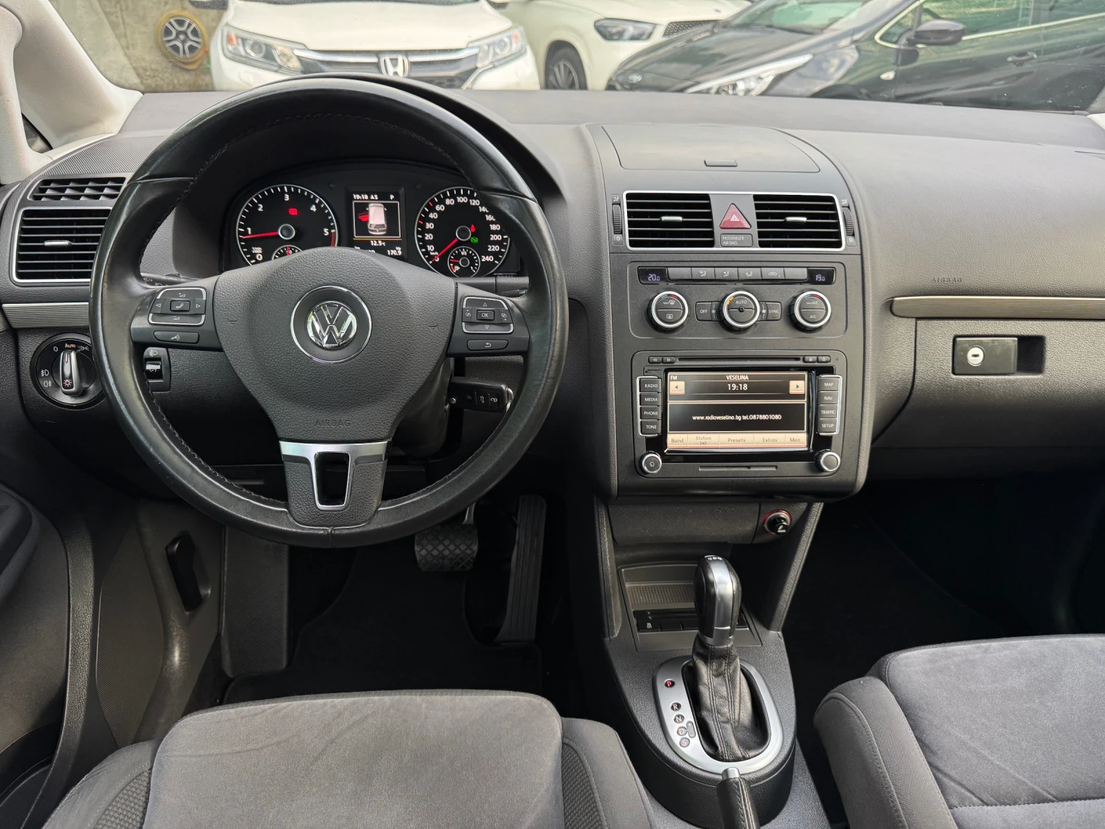 VW Touran 2.0TDI DSG* Highline - изображение 5