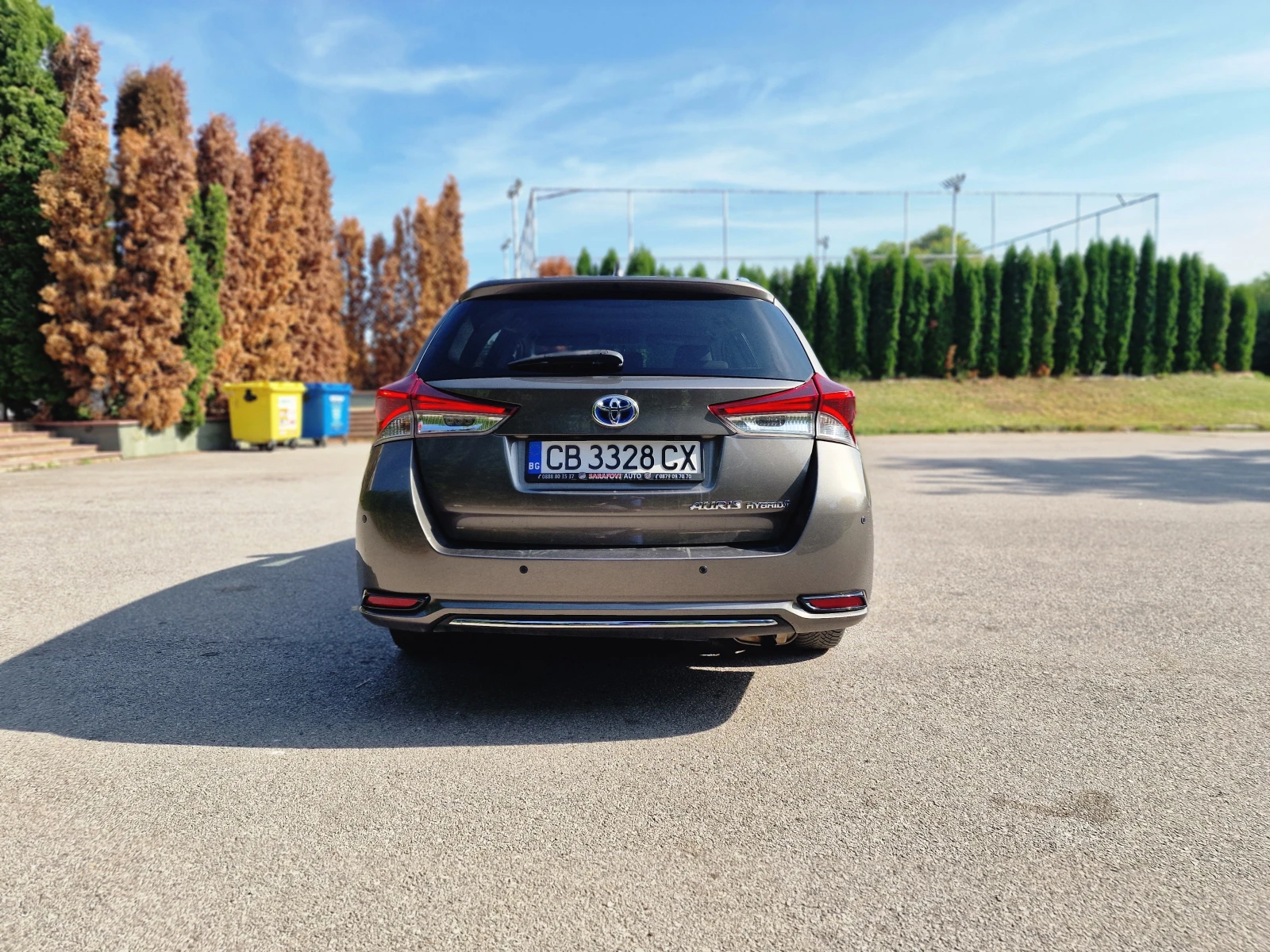 Toyota Auris SW Hybrid 1.8 - изображение 6