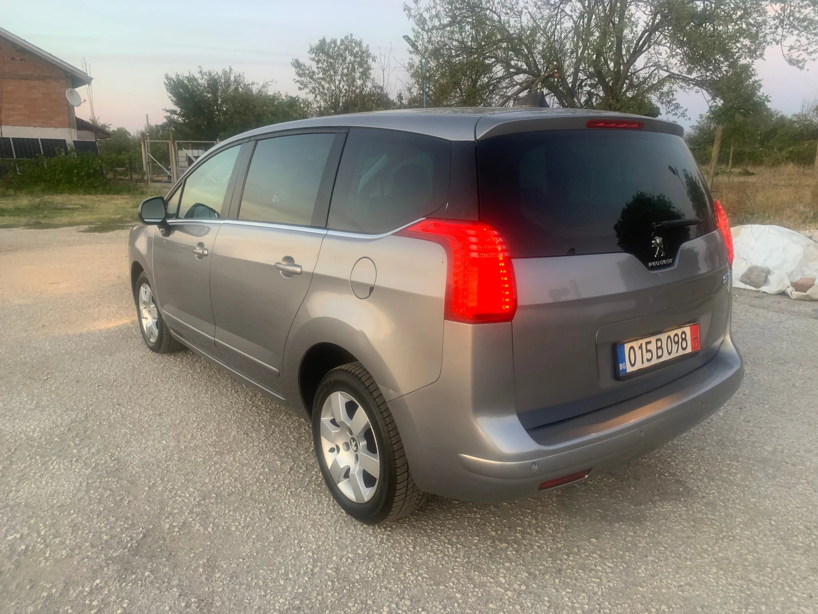 Peugeot 5008 1.6i-156к.с - изображение 4