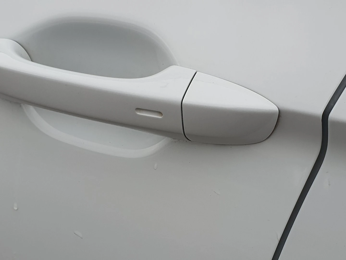 VW Passat 2.0TDI SCR 4MOT DSG | Mobile.bg � ����������� 17