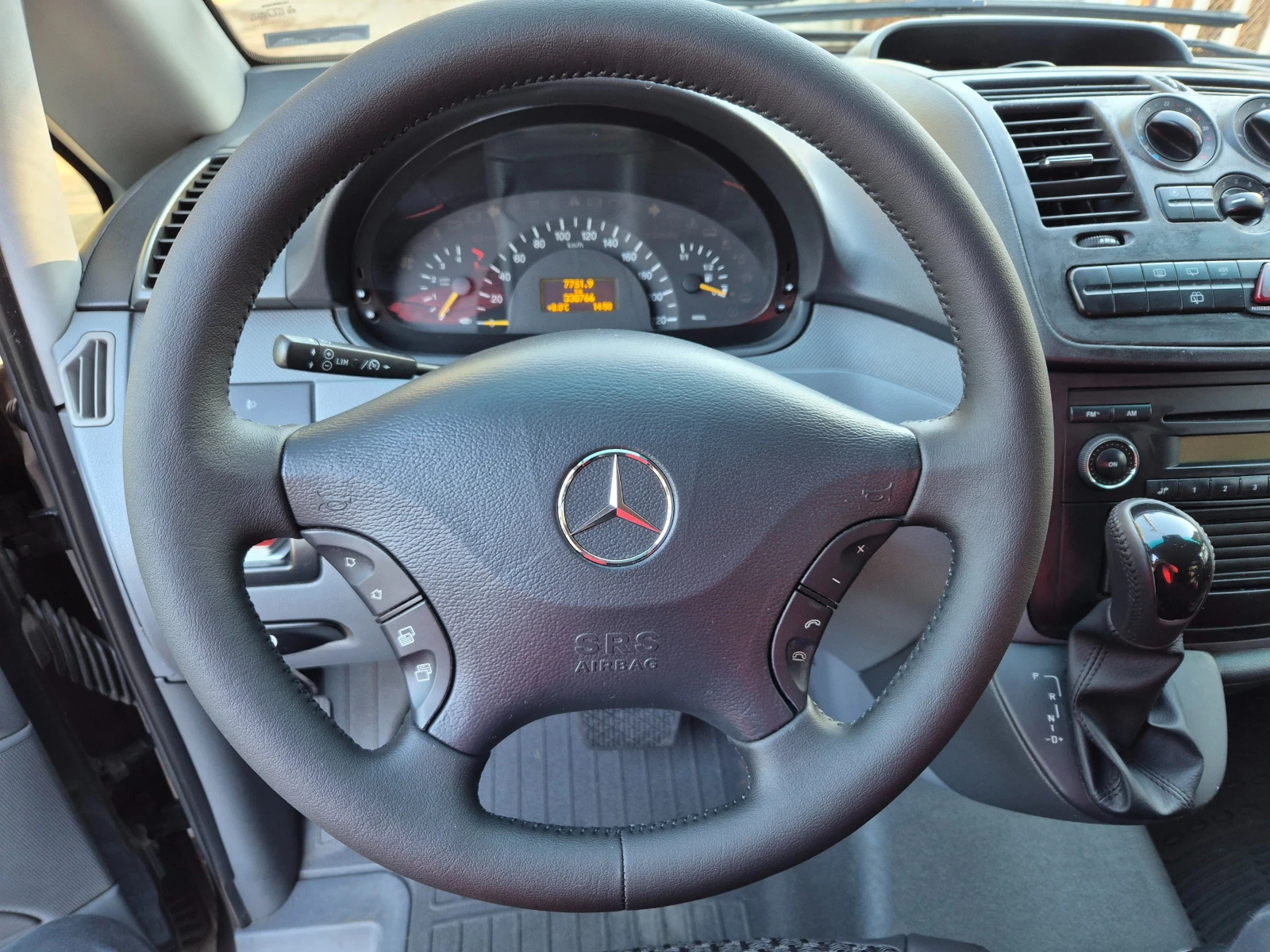 Mercedes-Benz Viano 115 CDI (2.2) 8-местен - изображение 9