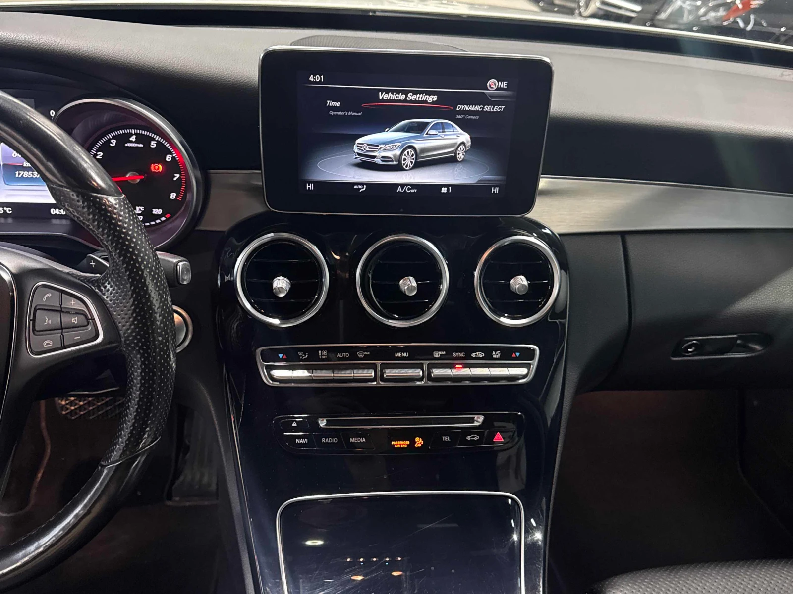 Mercedes-Benz C 300 4M* AMG-pkg* Пано* Подгрев* 360View - изображение 8