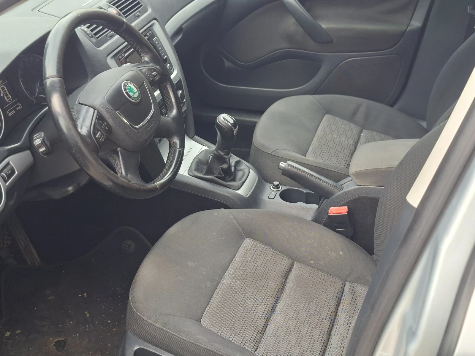 Skoda Octavia 1.6 TDI | Mobile.bg � ����������� 10