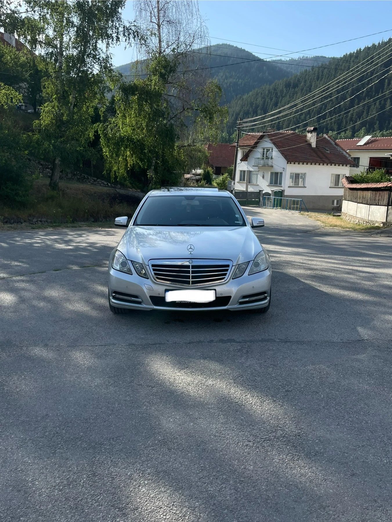 Mercedes-Benz E 220  - изображение 2